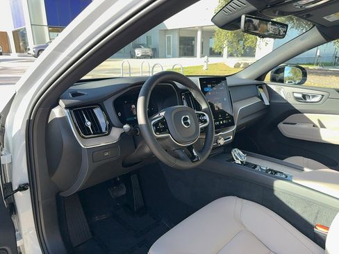 Used 2026 Volvo XC60 B5 Plus w/ Protection Package Premier AWD/4WD image 9