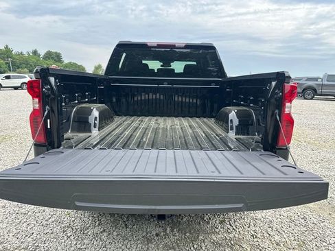 Used 2025 Chevrolet Silverado 1500 Custom w/ LPO, Dark Essentials Package AWD/4WD image 15