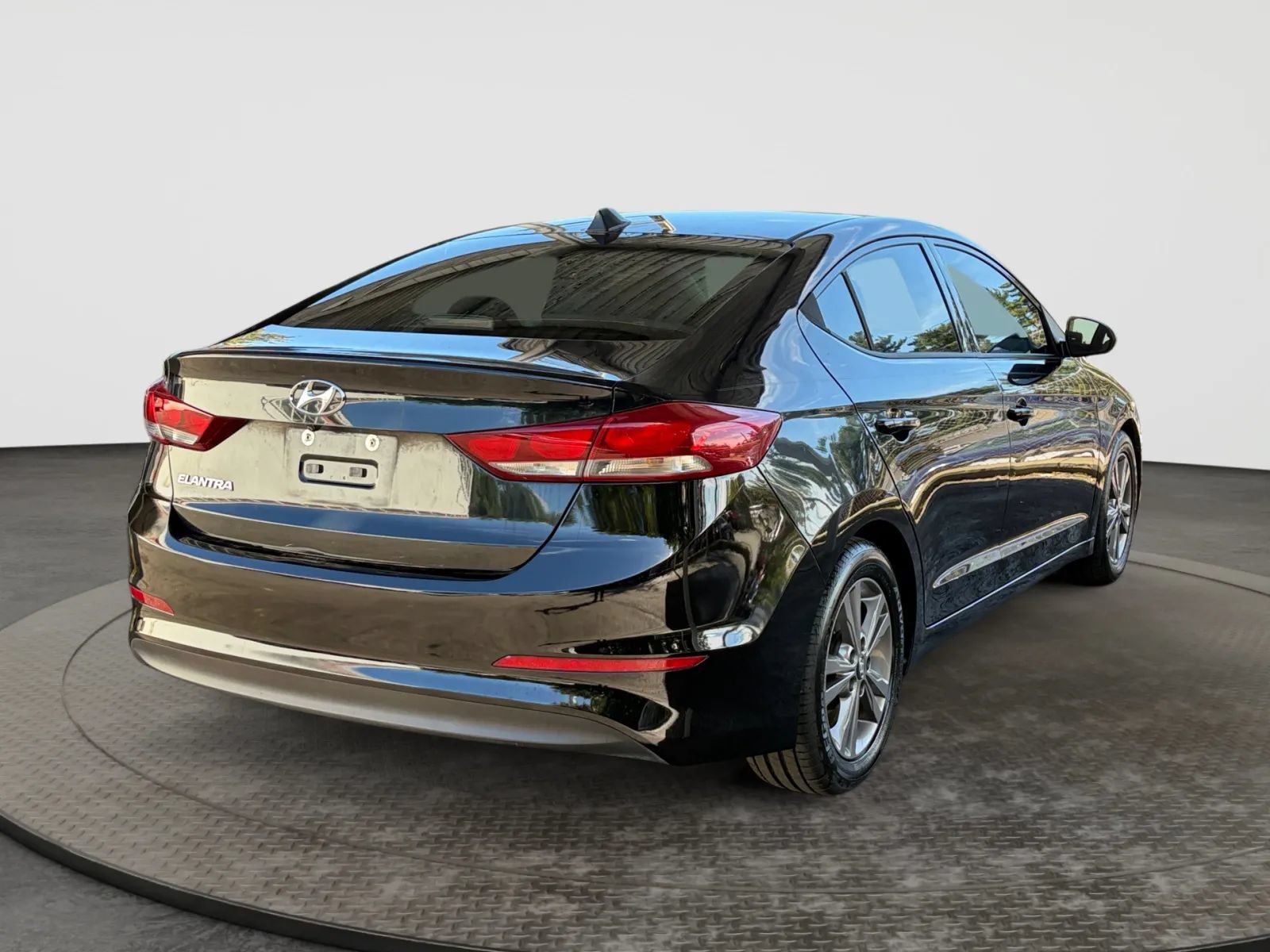 Used 2017 Hyundai Elantra SE FWD image 10