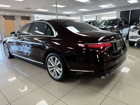 Used 2022 Mercedes-Benz S 500 4MATIC image 3