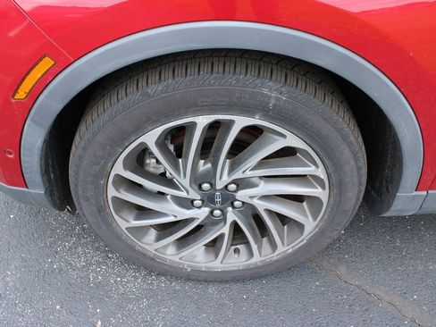 Used 2020 Lincoln Nautilus Reserve FWD image 5