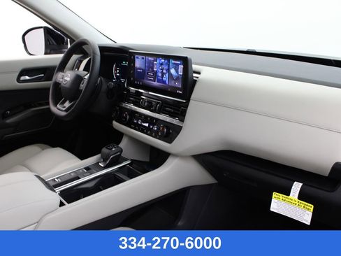 New 2026 Nissan Pathfinder SL image 22