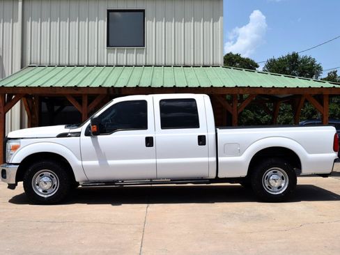 Used 2011 Ford F250 XL w/ PWR Equipment Group RWD image 2