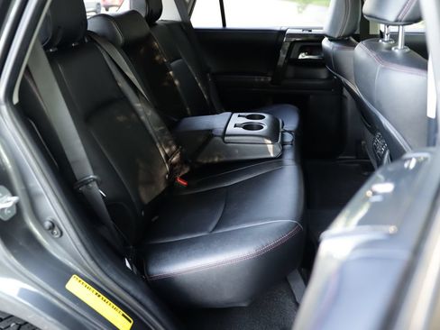 Used 2022 Toyota 4Runner TRD Off-Road Premium w/ TRD Black Wheel Package (TMS) AWD/4WD image 30