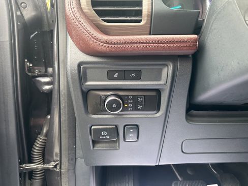 Used 2024 Ford Expedition Max Limited image 12