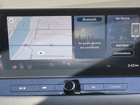 Used 2025 Nissan Rogue Platinum image 22