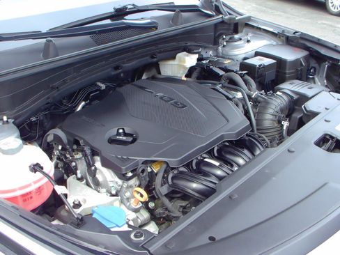 Used 2025 Kia Sportage LX FWD image 8