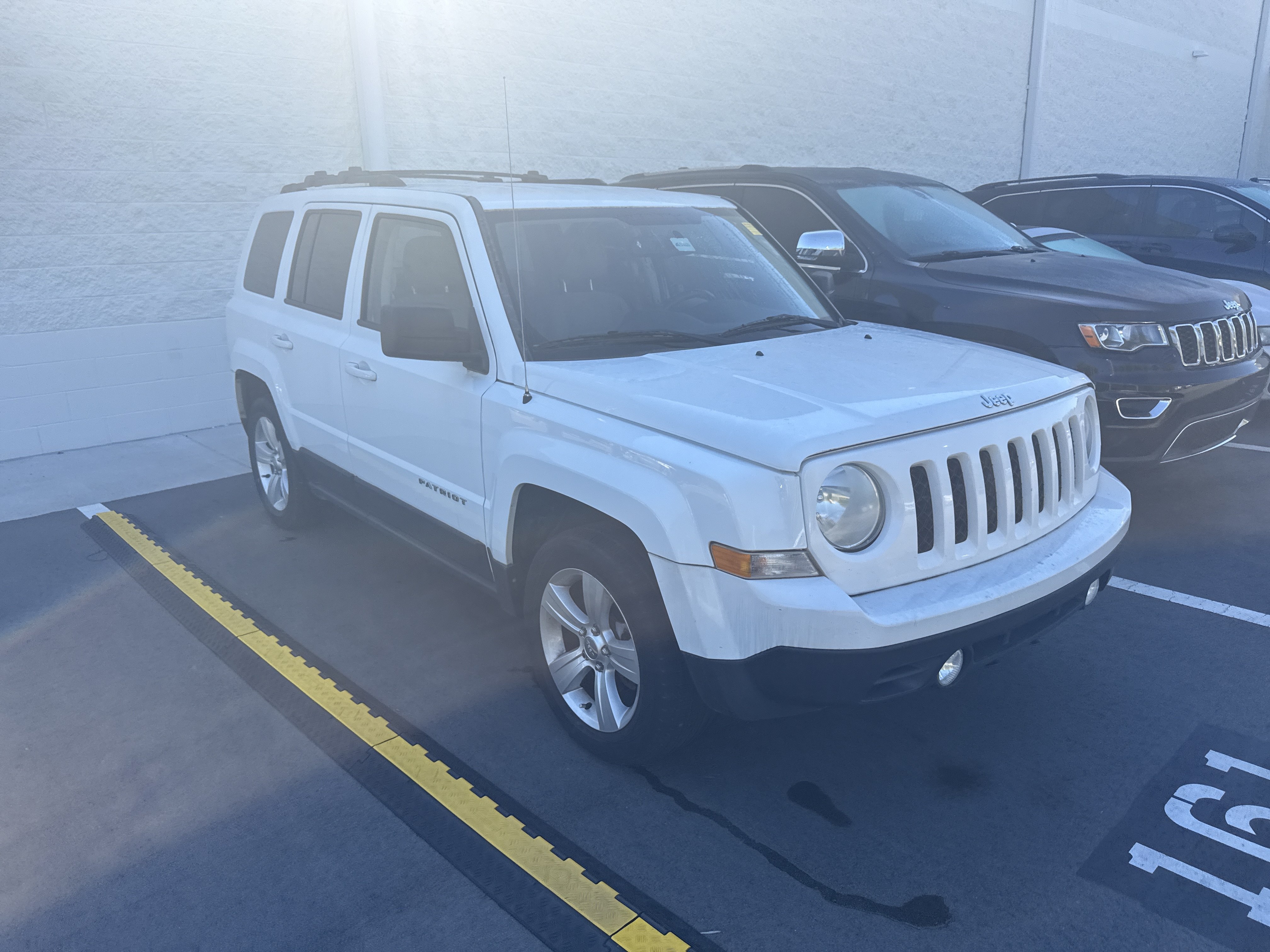 Used 2014 Jeep Patriot Latitude FWD image 5