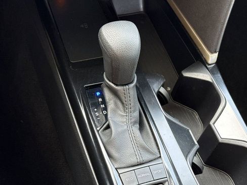 Used 2025 Toyota Camry LE FWD image 31