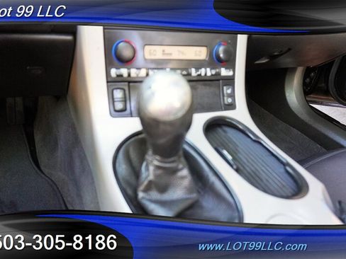 Used 2005 Chevrolet Corvette Coupe w/ Preferred Equipment Group RWD image 20