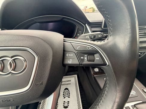 Used 2020 Audi Q5 e Premium Plus w/ Premium Plus Package AWD/4WD image 15