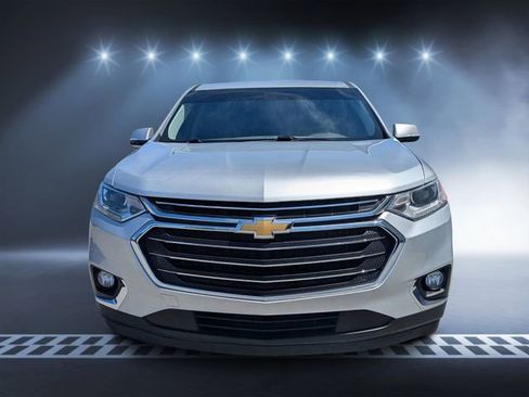 Used 2020 Chevrolet Traverse LT FWD image 6