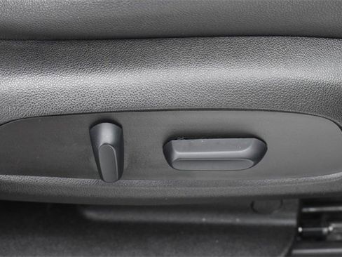 Certified 2023 Chevrolet Blazer RS w/ Driver Confidence II Package image 13