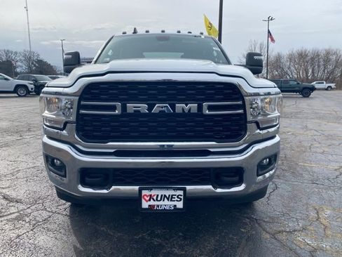 Used 2024 RAM 3500 Big Horn image 11