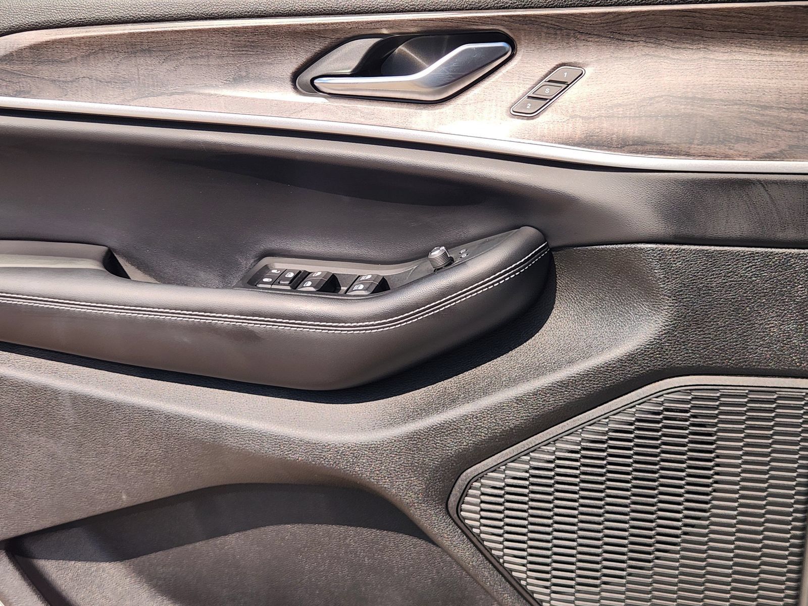 New 2026 Jeep Grand Cherokee Limited AWD/4WD image 18