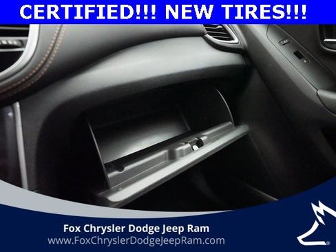 Used 2022 Chevrolet Trax LT w/ LT Convenience Package image 29