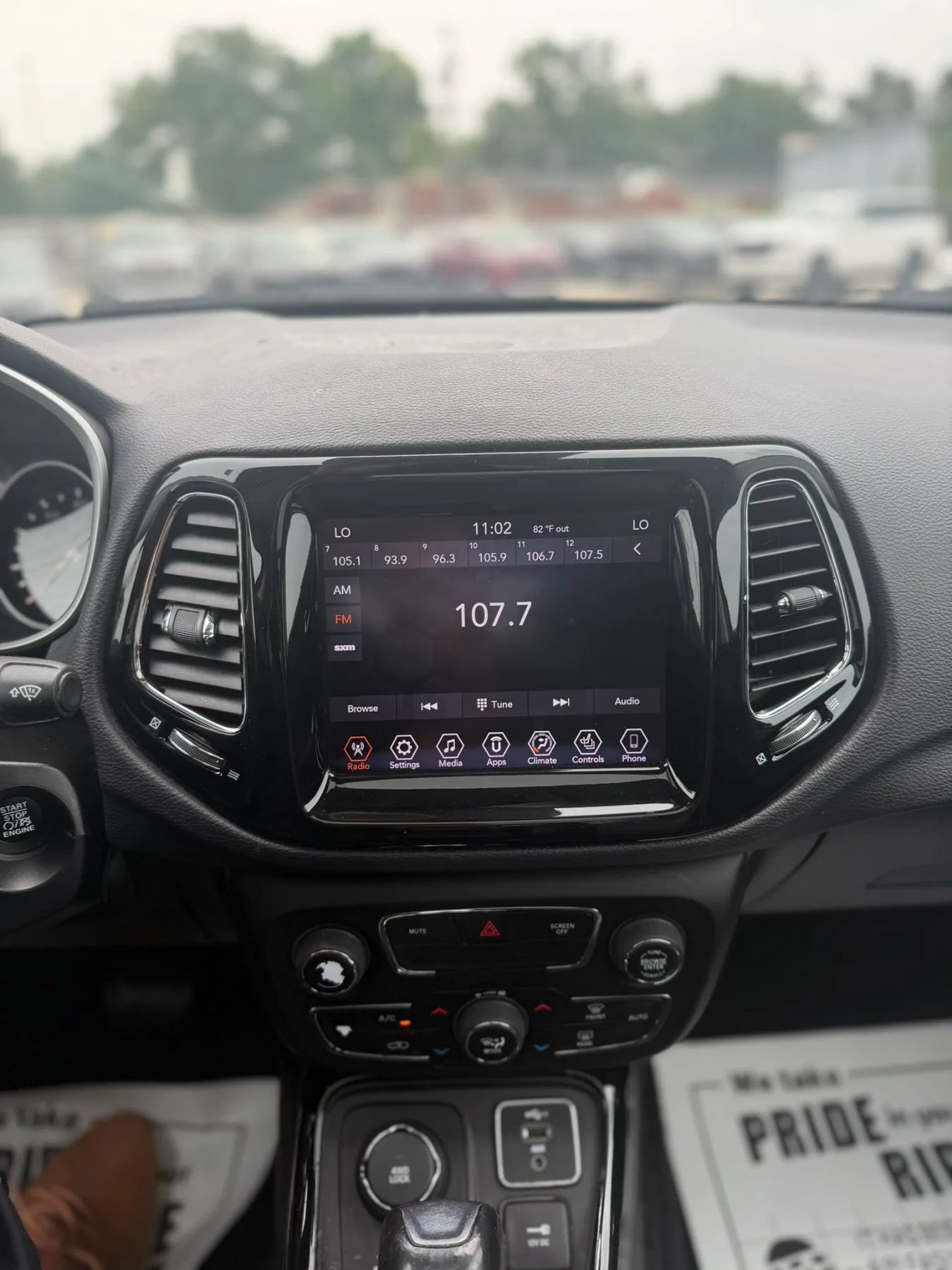 Used 2020 Jeep Compass Limited AWD/4WD image 15