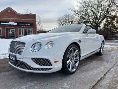 Used 2017 Bentley Continental GT image 2