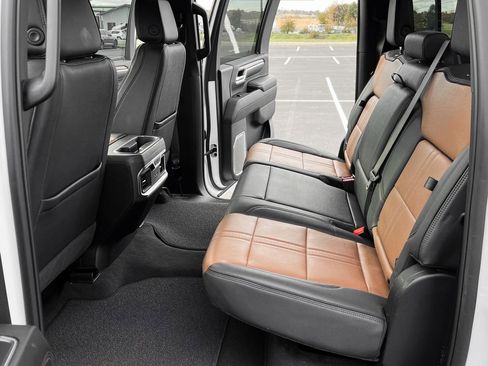 Used 2024 Chevrolet Silverado 2500 High Country image 18