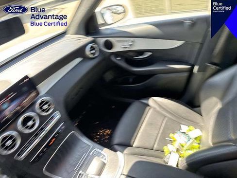 Used 2022 Mercedes-Benz GLC 300 w/ Premium Package Lite image 11