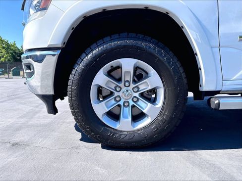 Used 2020 RAM 1500 Laramie w/ Off Road Group AWD/4WD image 12