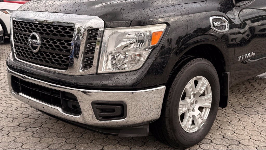 Used 2017 Nissan Titan SV RWD image 15