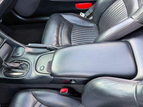 Used 1999 Chevrolet Corvette Convertible w/ Performance Handling Pkg RWD image 43