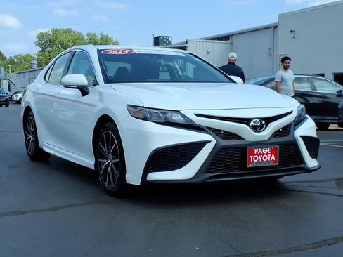 Certified 2024 Toyota Camry SE FWD image 3