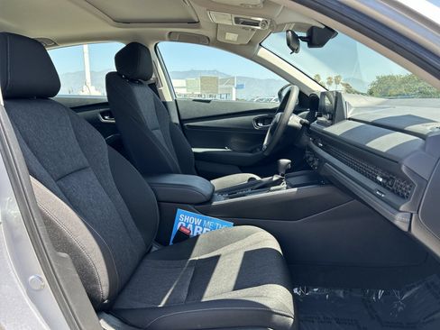 Certified 2023 Honda Accord EX image 26