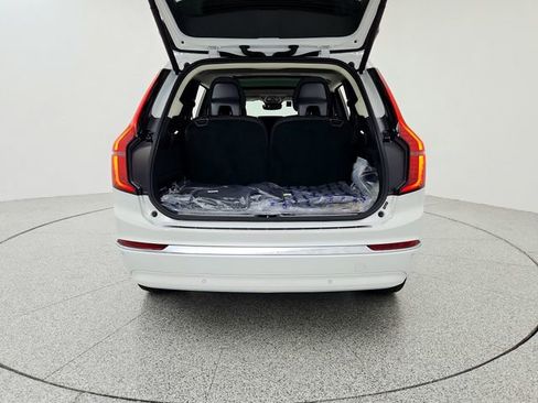 New 2025 Volvo XC90 B6 Plus w/ Protection Package Premier image 15