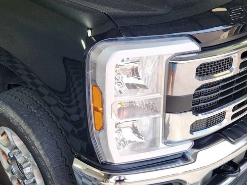 Used 2025 Ford F250 XLT w/ FX4 Off-Road Package AWD/4WD image 10