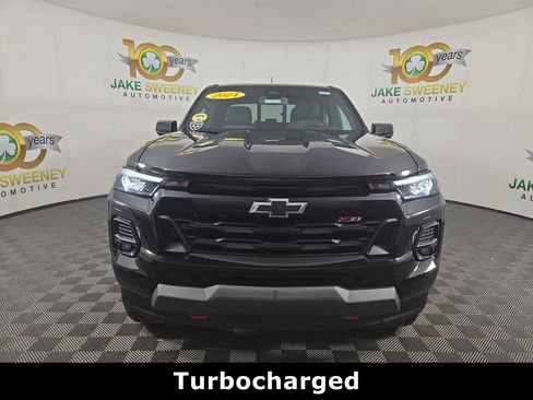 Used 2024 Chevrolet Colorado Z71 w/ LPO, Dark Essentials Package image 2