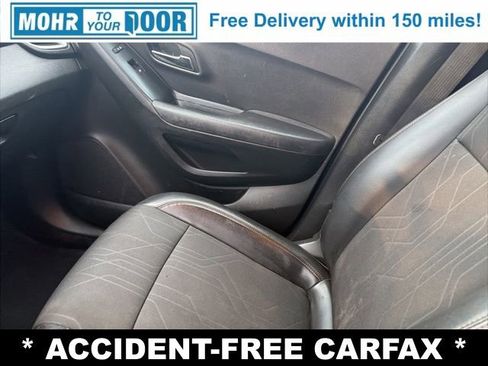 Used 2020 Chevrolet Trax LT w/ LT Convenience Package image 24