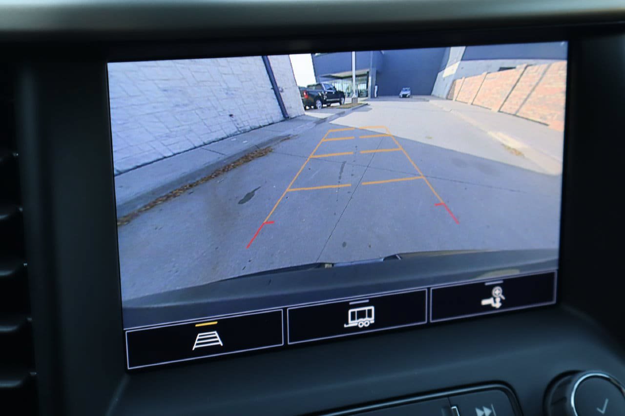 Used 2022 GMC Acadia Denali w/ Trailering Package FWD image 9