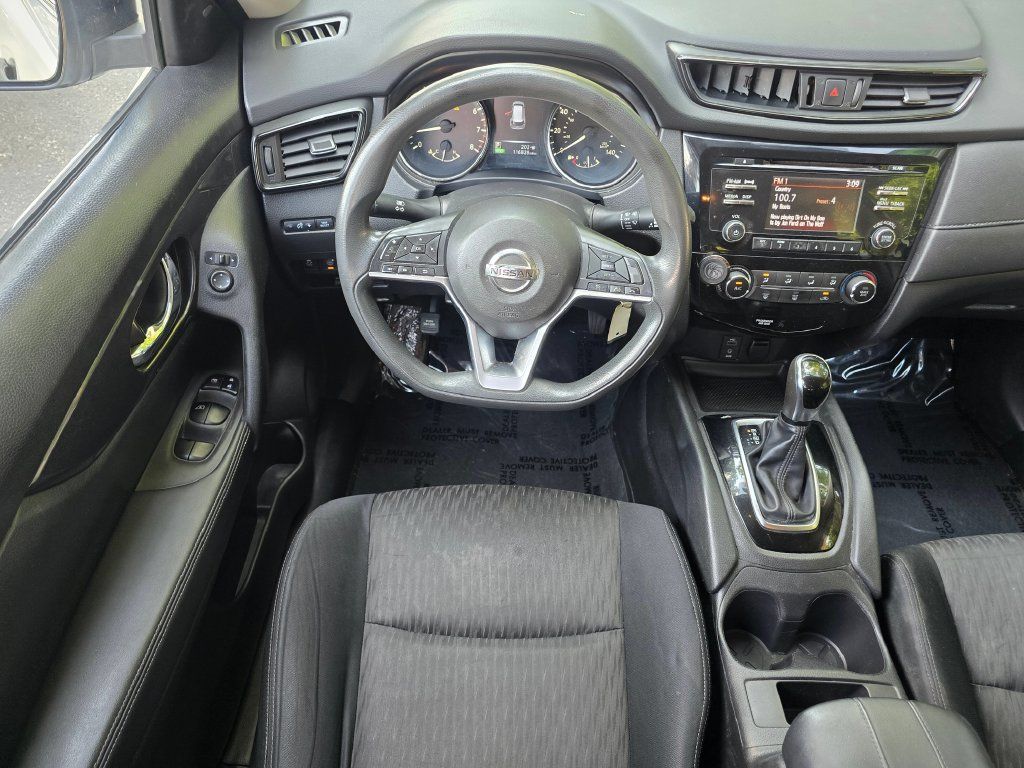 Used 2017 Nissan Rogue S AWD/4WD image 10