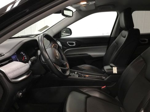 Used 2022 Jeep Compass Latitude w/ Convenience Group AWD/4WD image 4