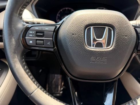 Used 2023 Honda HR-V EX-L image 34