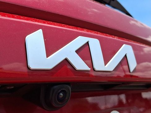 Certified 2023 Kia Niro EX FWD image 30