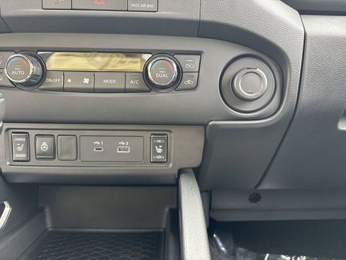 Certified 2024 Nissan Frontier SL AWD/4WD image 26