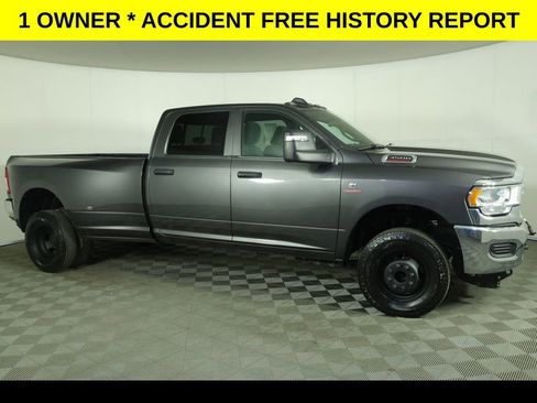 Used 2024 RAM 3500 Tradesman w/ Chrome Appearance Group AWD/4WD image 2