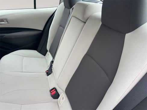 Used 2021 Toyota Corolla LE w/ Carpet Mat Package (TMS) image 13