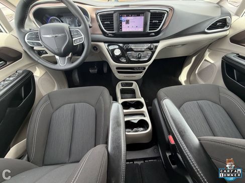 Used 2024 Chrysler Voyager LX FWD image 24