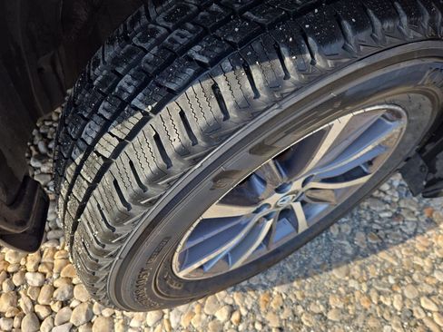 Used 2018 Toyota Highlander XLE AWD/4WD image 9