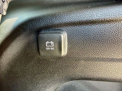 Used 2023 Jeep Grand Cherokee L Limited w/ Luxury Tech Group II AWD/4WD image 17