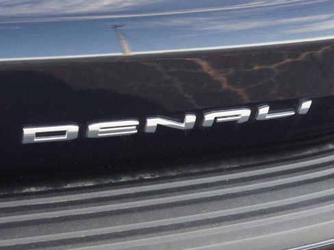 Used 2024 GMC Yukon Denali Ultimate AWD/4WD image 21