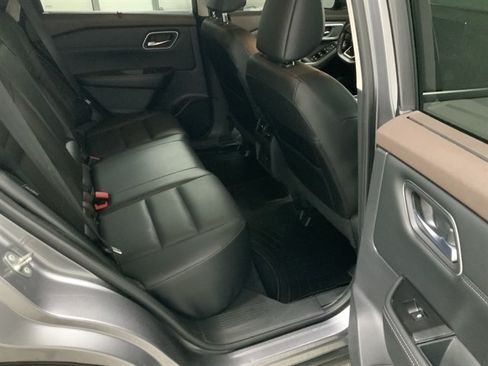 Used 2021 Nissan Rogue SV w/ Premium Package FWD image 17