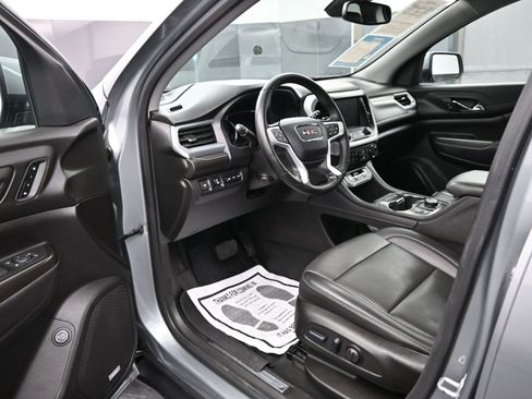 Used 2023 GMC Acadia SLT w/ Technology Package image 9