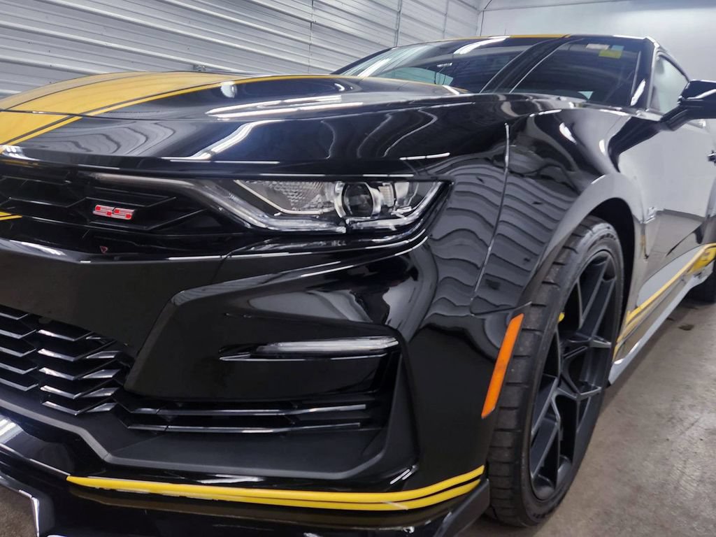 Used 2020 Chevrolet Camaro SS RWD image 8