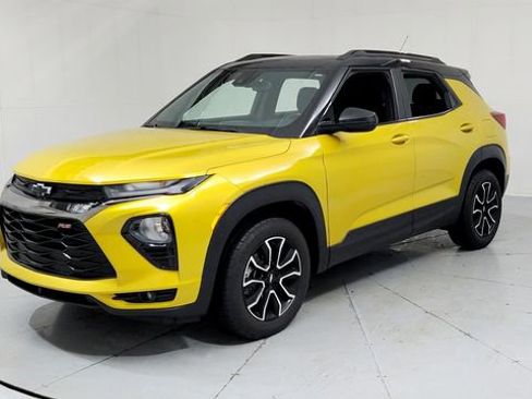 Used 2023 Chevrolet TrailBlazer RS w/ Sun and Liftgate Package image 1