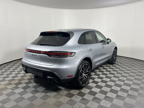 Certified 2026 Porsche Macan AWD/4WD image 7